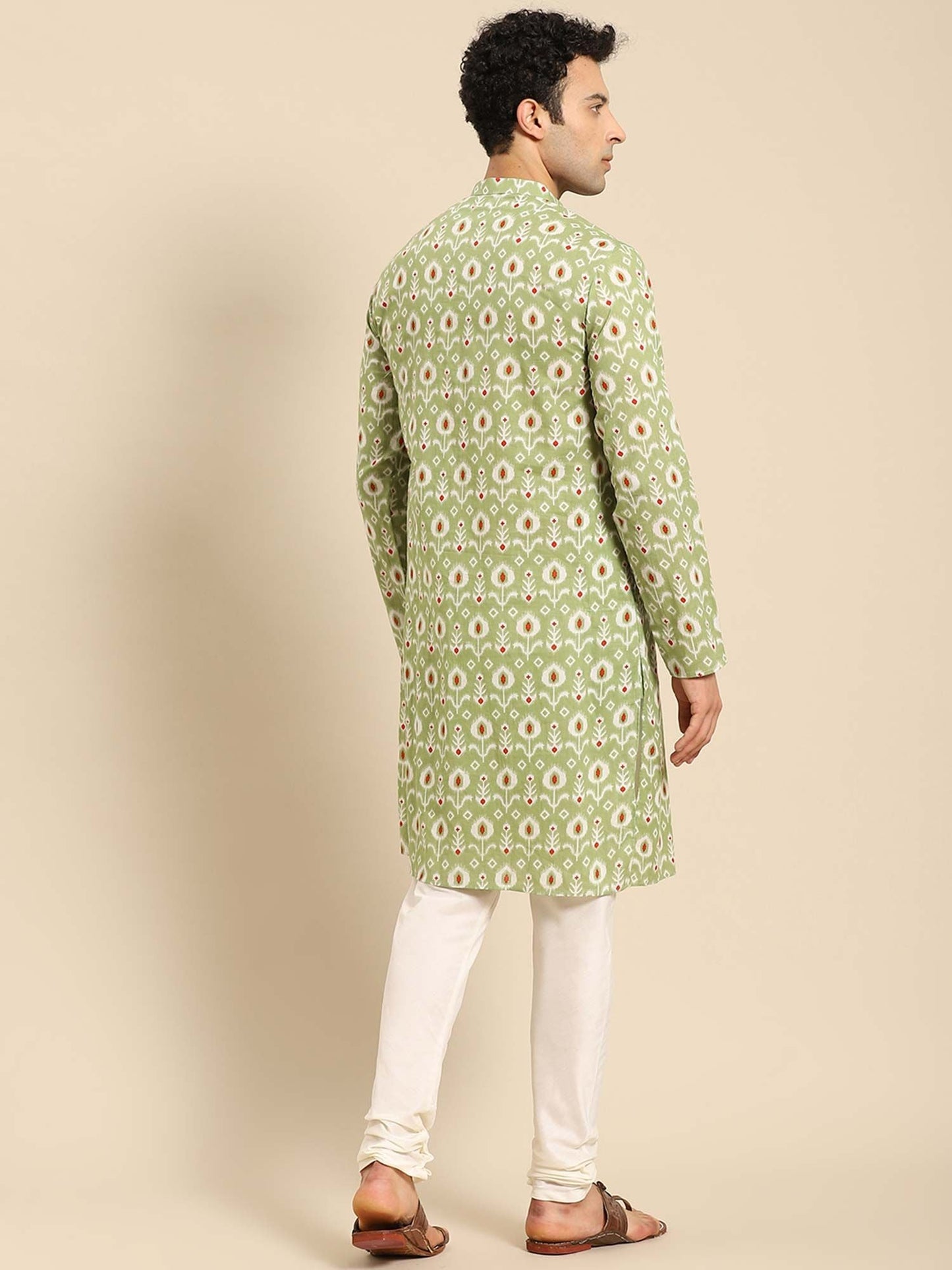 Amodh by Kisah Men Green Kurta (Set of 2)