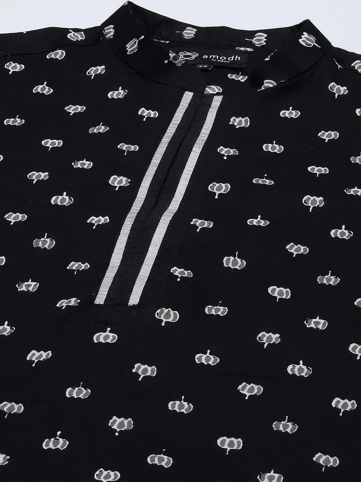 Amodh by Kisah Men Black Kurta (Set of 2)