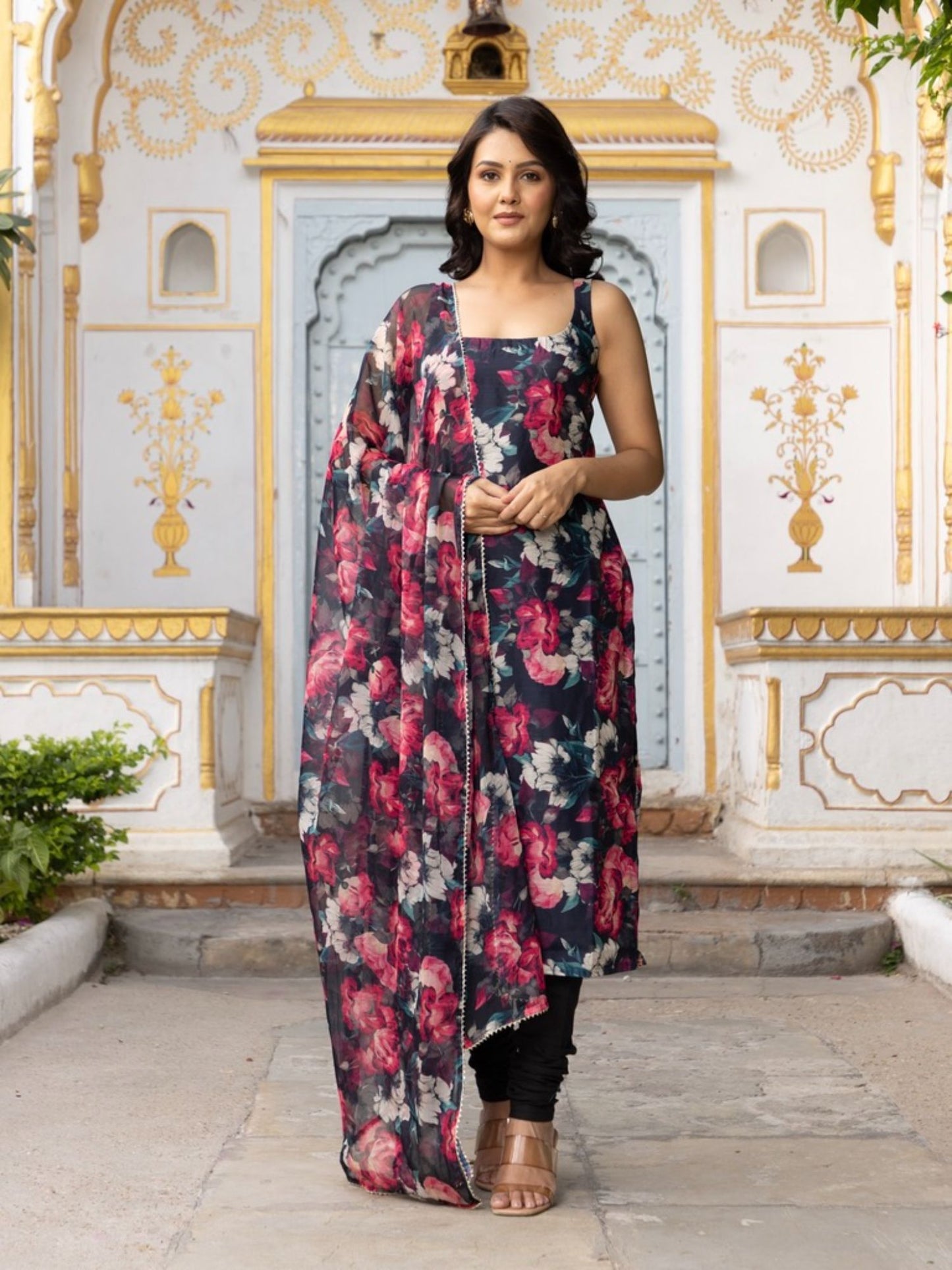 ONEWE INDIA Noor Suit (Set of 3)