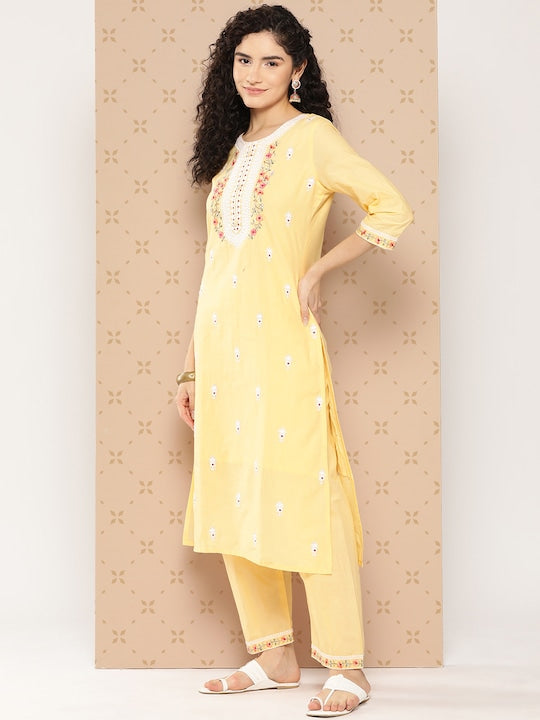 Yufta Floral Embroidered Regular Thread Work Pure Cotton Kurta with Trousers & Dupatta