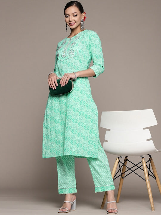 Anubhutee Floral Printed Gotta Patti Pure Cotton Kurta with Trousers - M