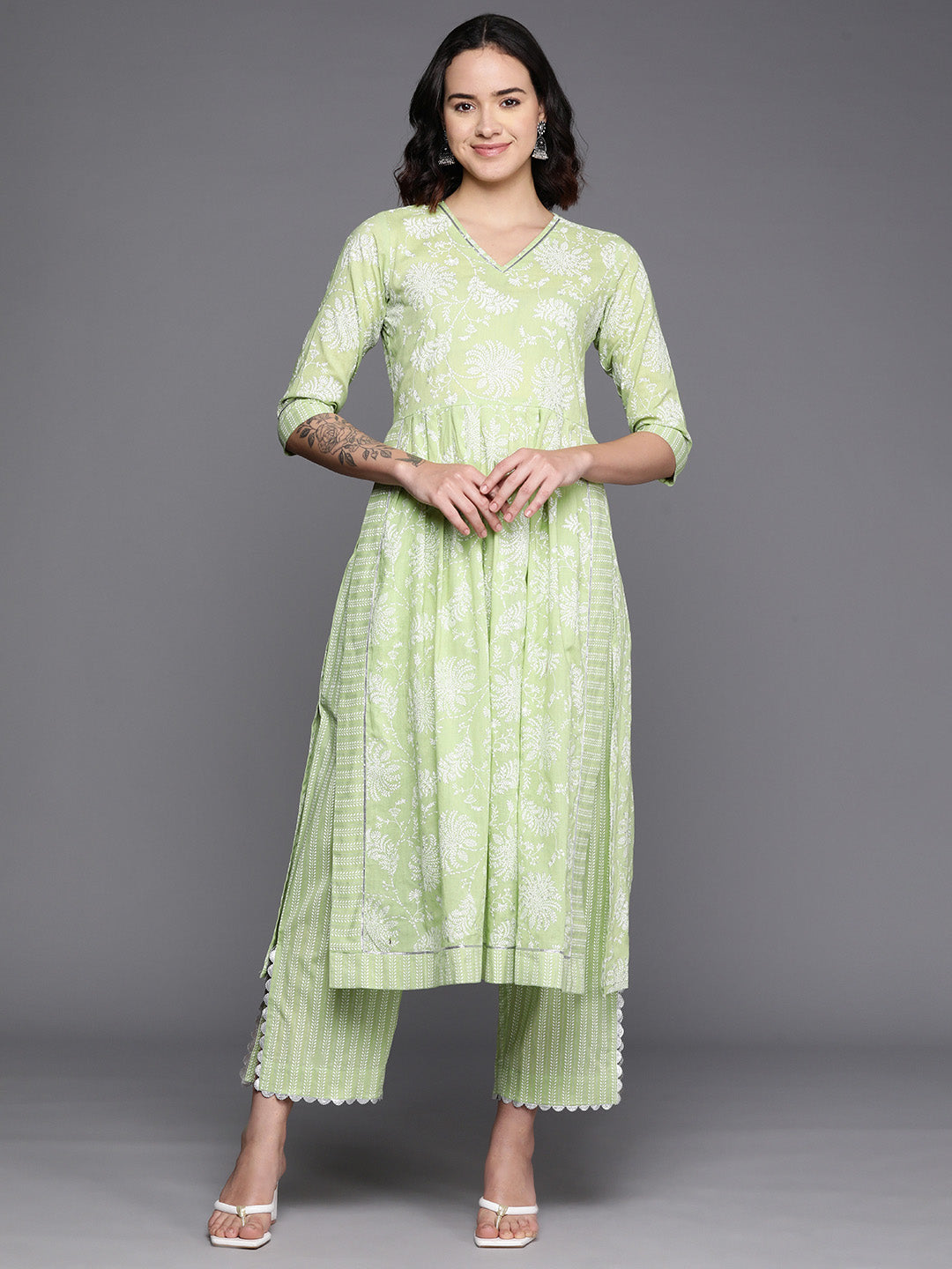Ahalyaa Floral Printed High Slit Gotta Patti Pure Cotton Kurta With Trousers