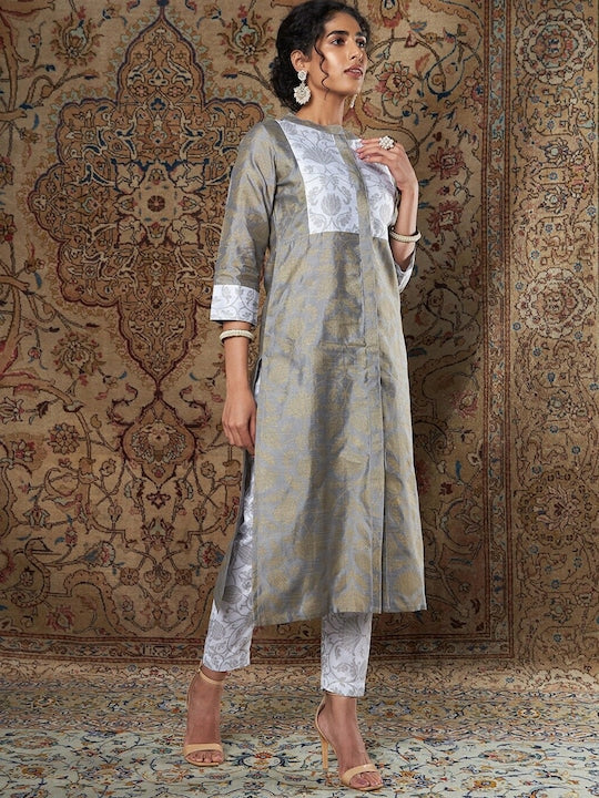 Shae by Sassafras Ethnic Motifs Printed Jacquard Kurta