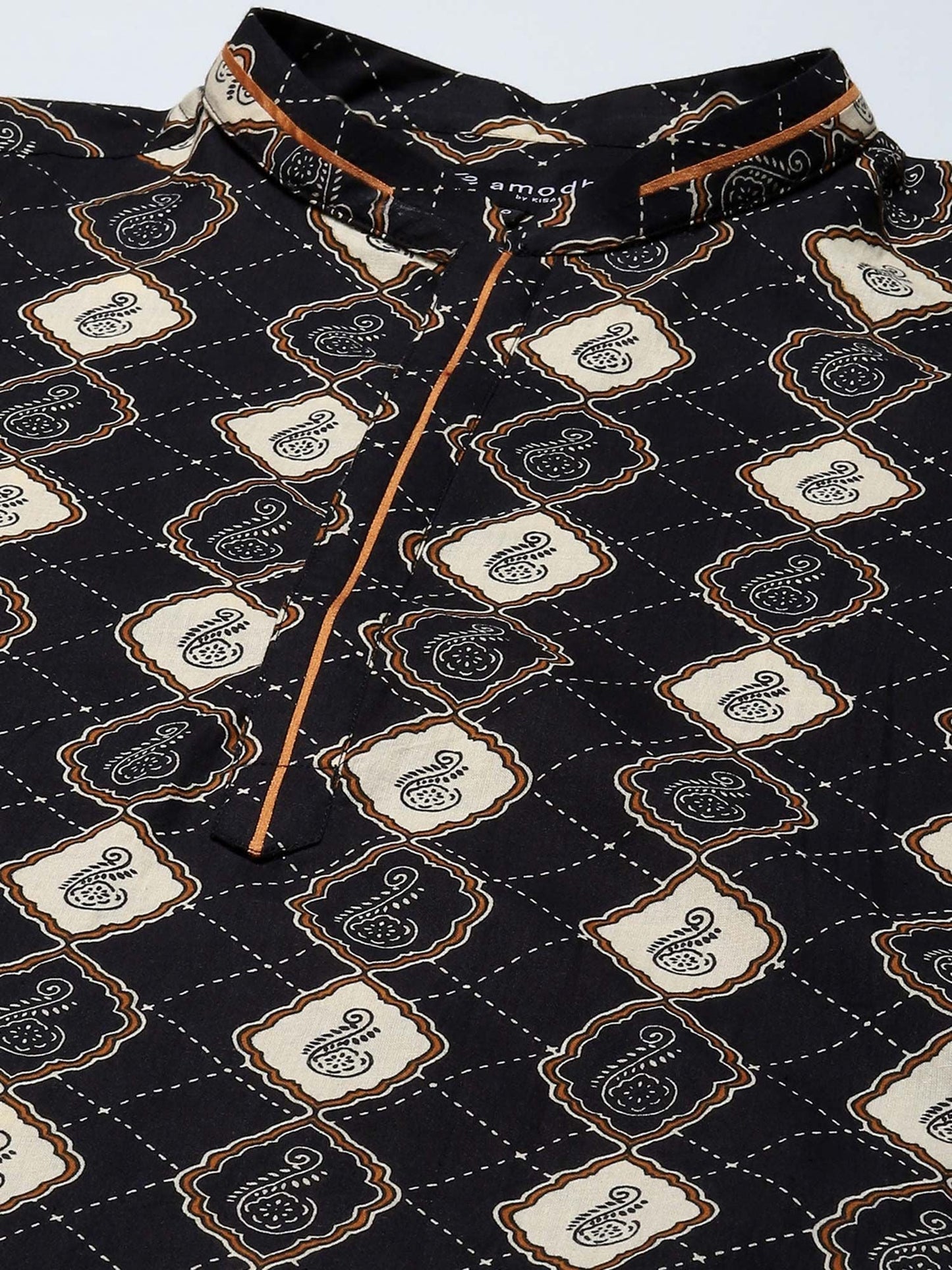 Amodh by Kisah Men Black Kurta (Set of 2)