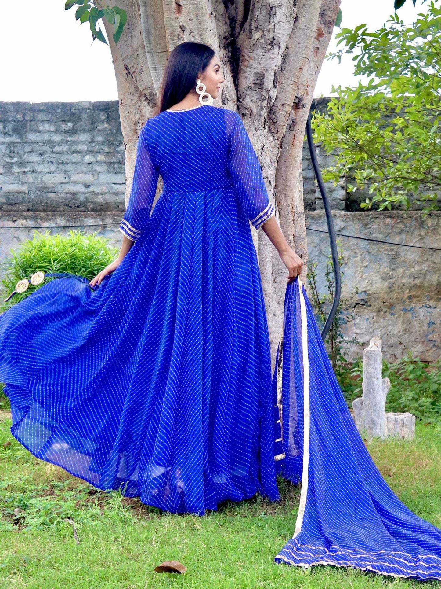 ONEWE INDIA Neelam Mothra Anarkali Set (Set of 3) - Blue