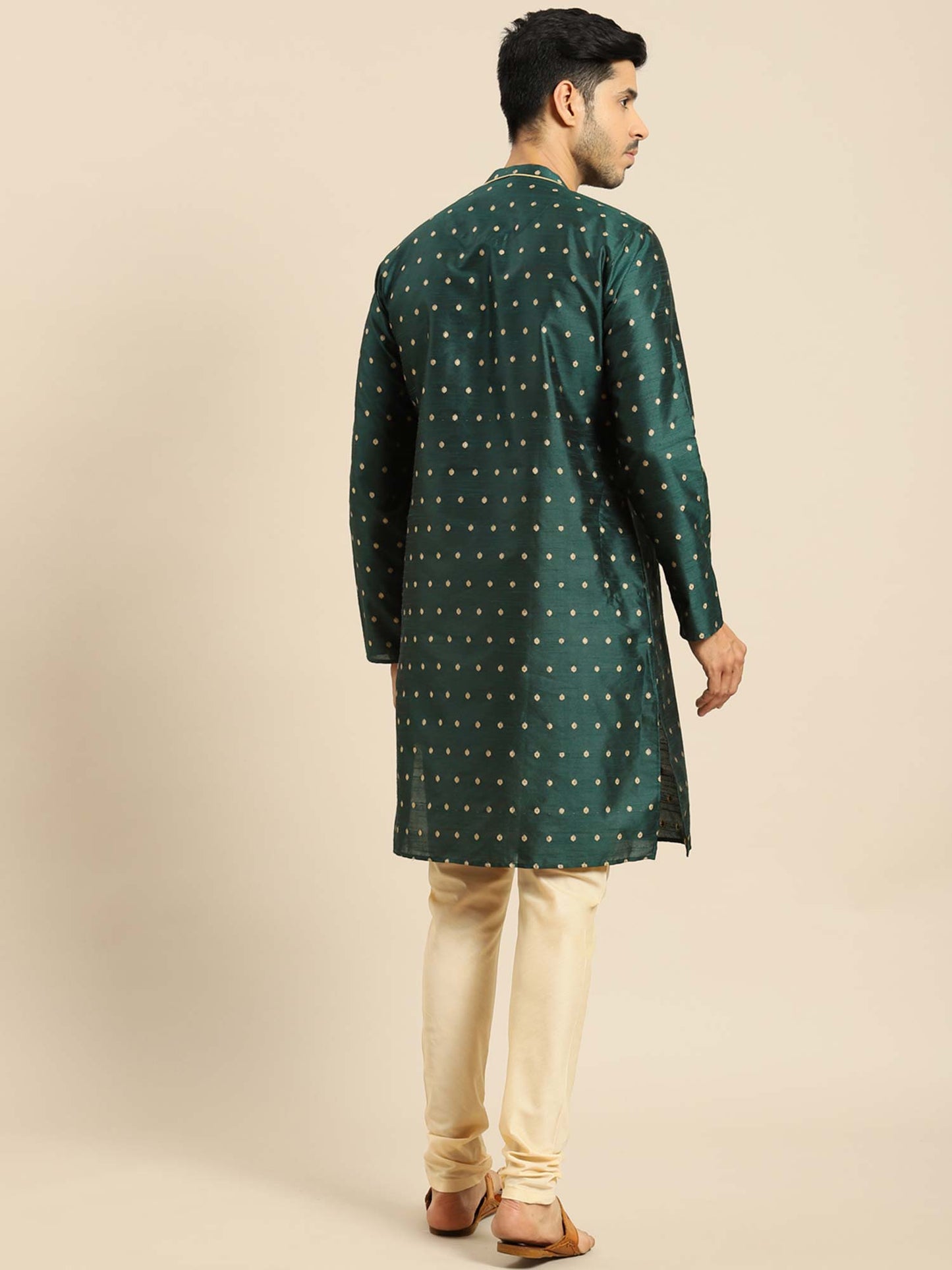 Amodh by Kisah Men Green Kurta (Set of 2)