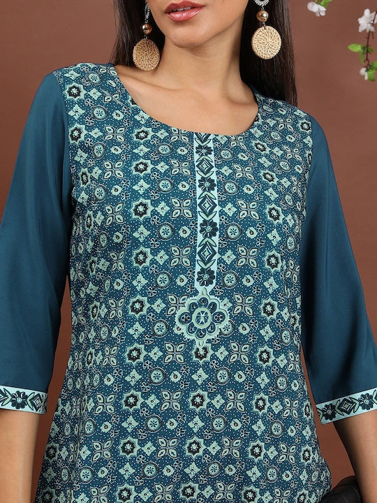 Vishudh Ethnic Motifs Printed Round Neck Kurta