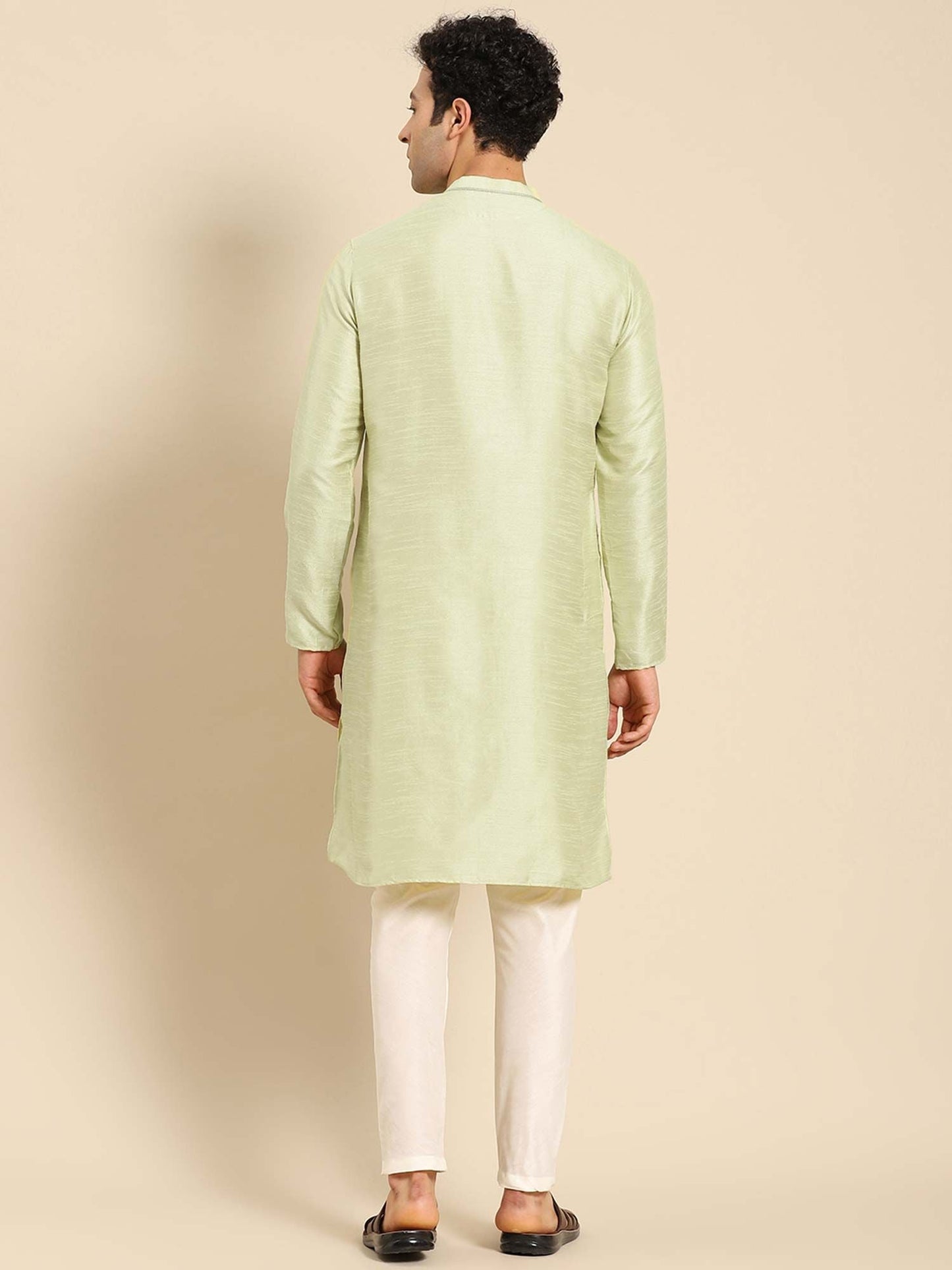 Amodh by Kisah Men Green Kurta (Set of 2)