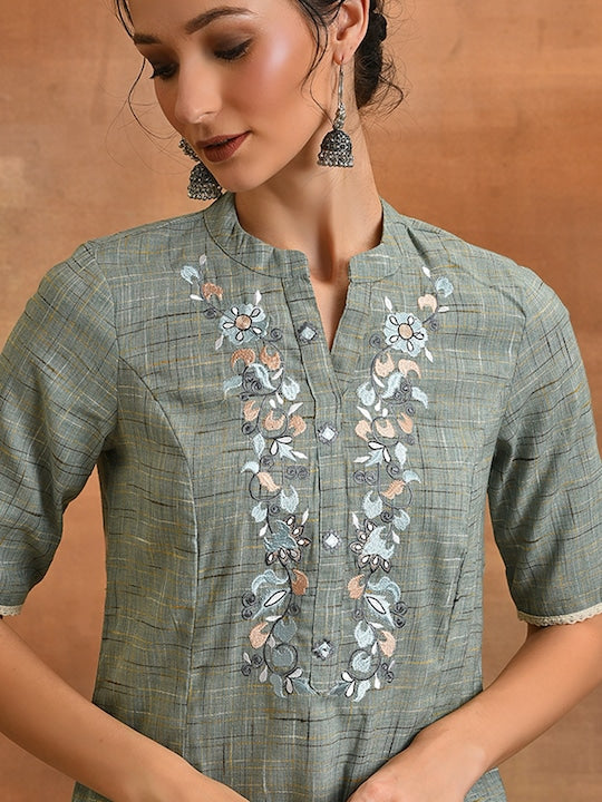 AKS Floral Embroidered Thread Work Cotton A-Line Kurta