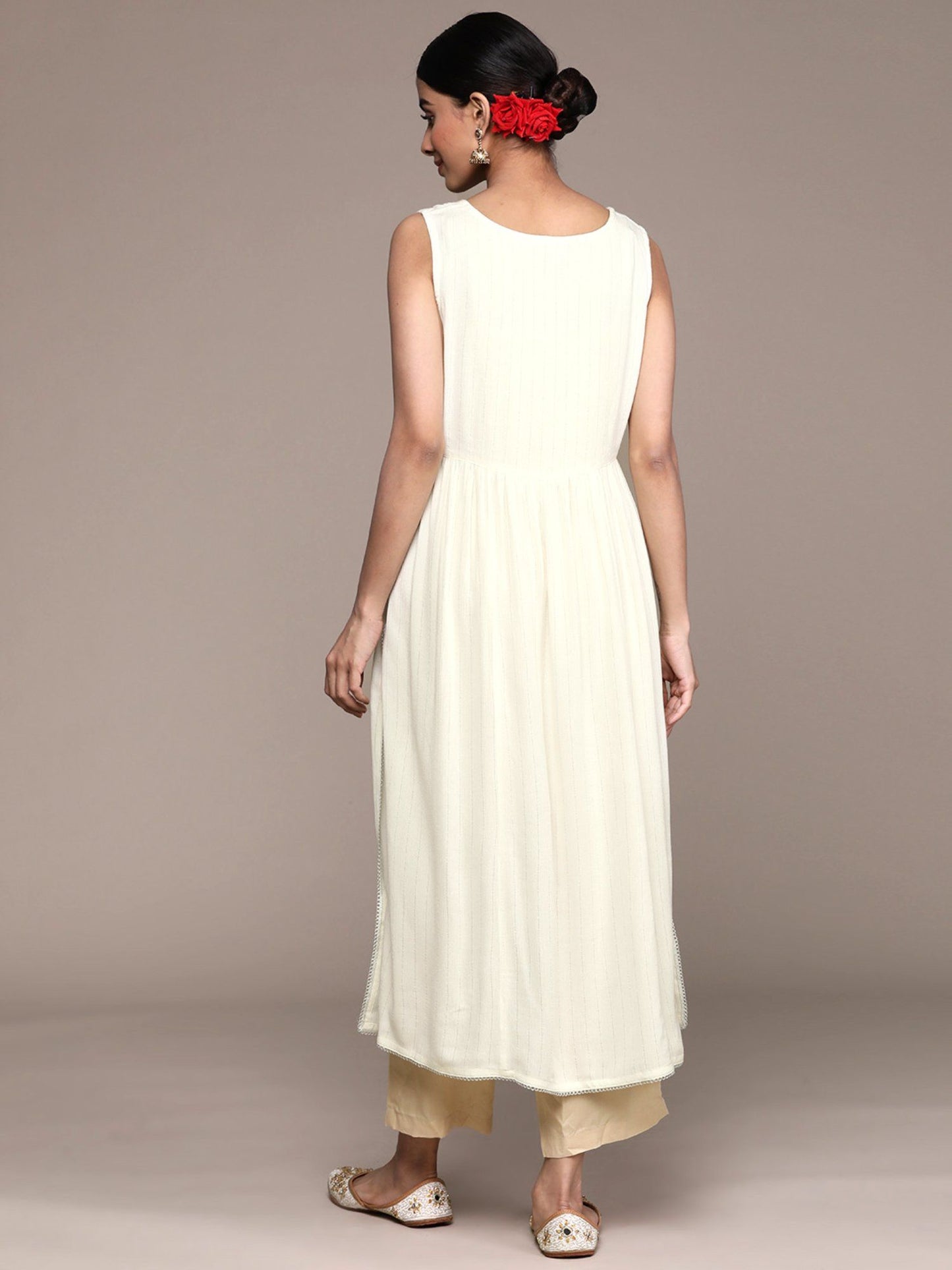 ISHIN Women's Off White Mirrorwork with Gotta Patti Detailing Flared Kurta