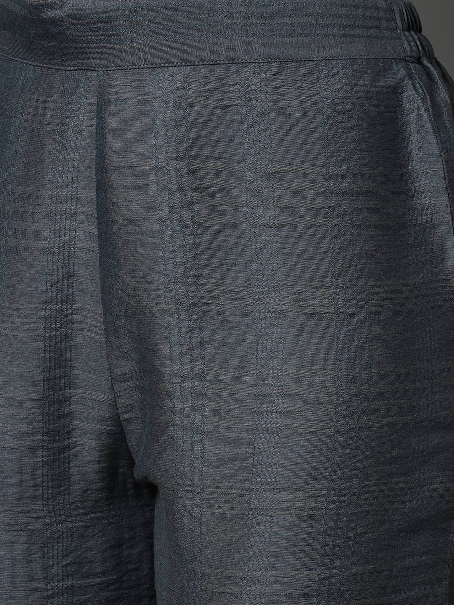 Heeposh Beautiful Embroidered Kurta with Handwork & Doriya Printed Dupatta (Set of 3)