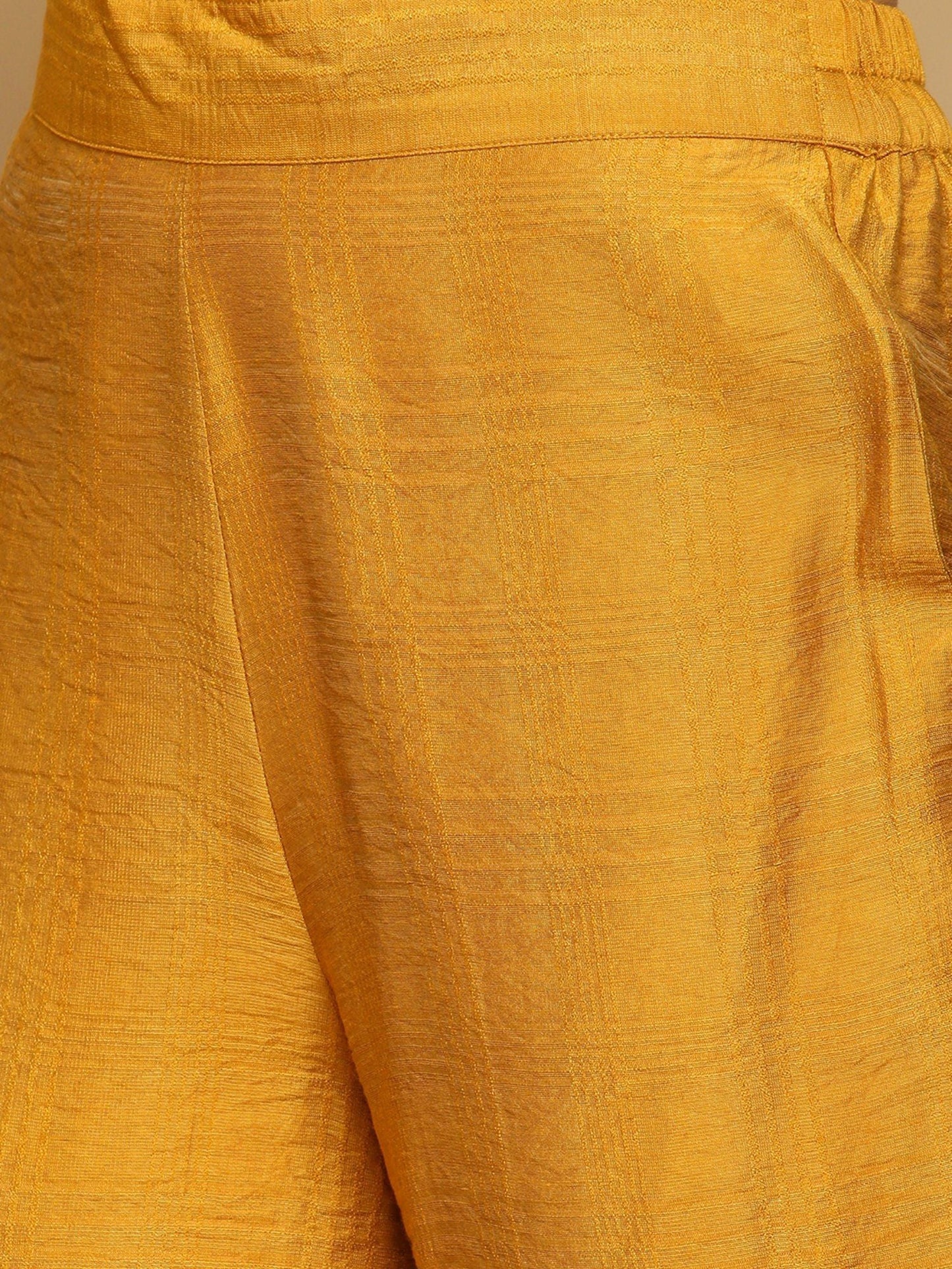 Heeposh Women Embroidered Straight Kurta with Doriya Printed Dupatta (Set of 3)