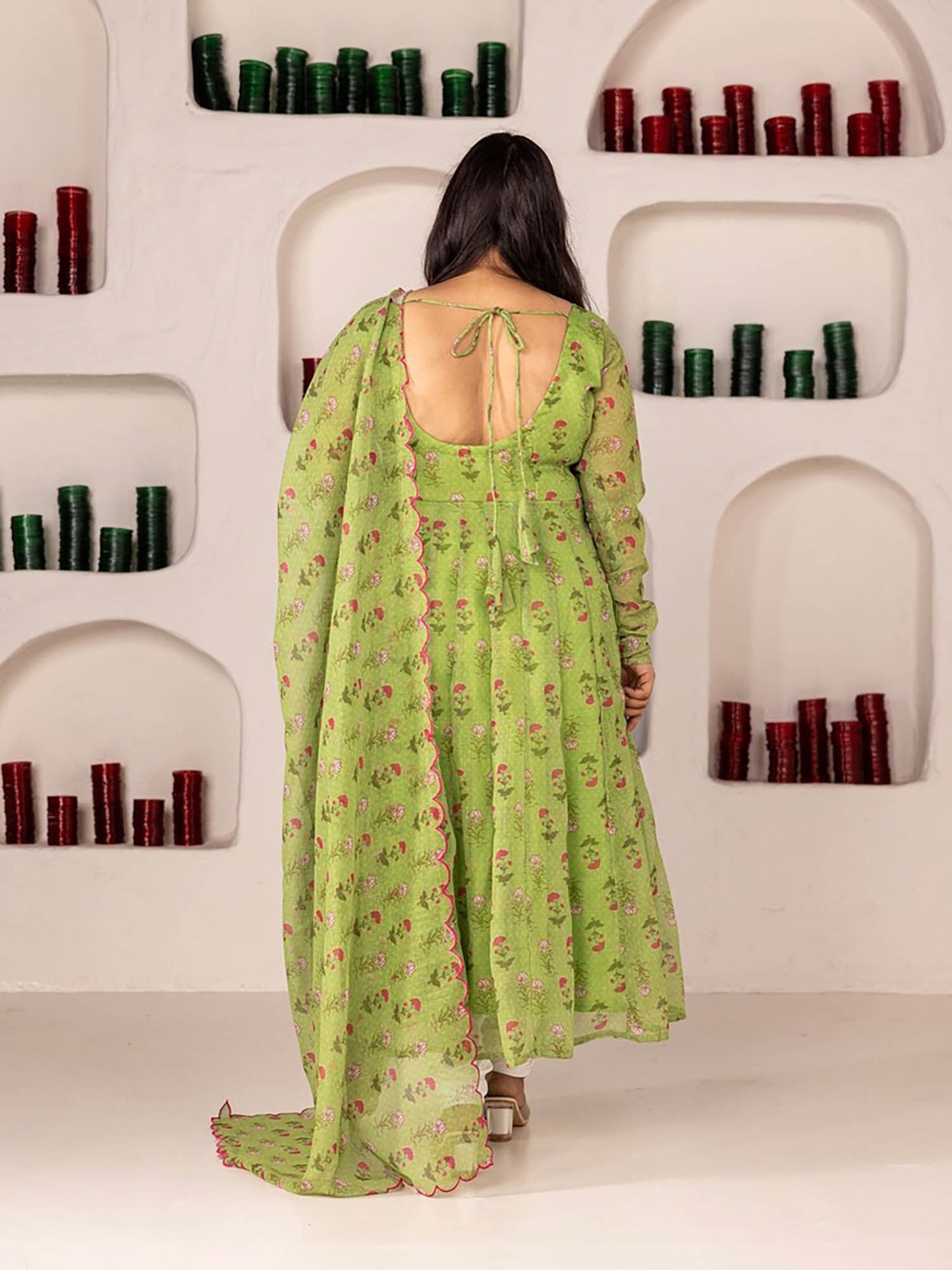 ONEWE INDIA Neeza Linen Anarkali Kurta (Set of 3)