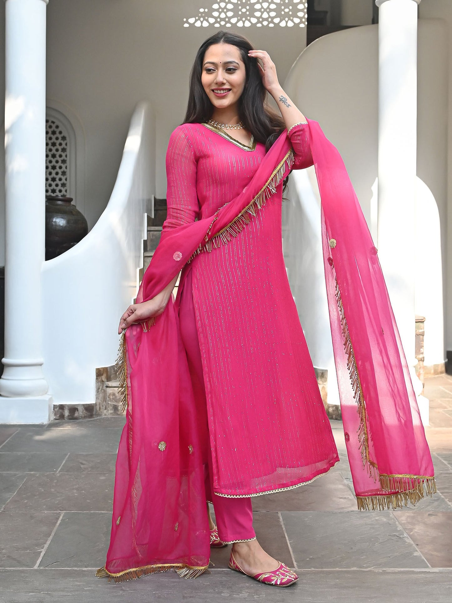 Urbanstree Masuma Suit Set (Set of 3)