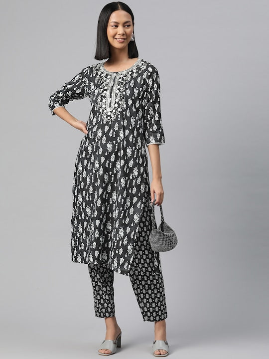 Readiprint Fashions Ethnic Motifs Printed Regular Sequinned Kurta with Trousers