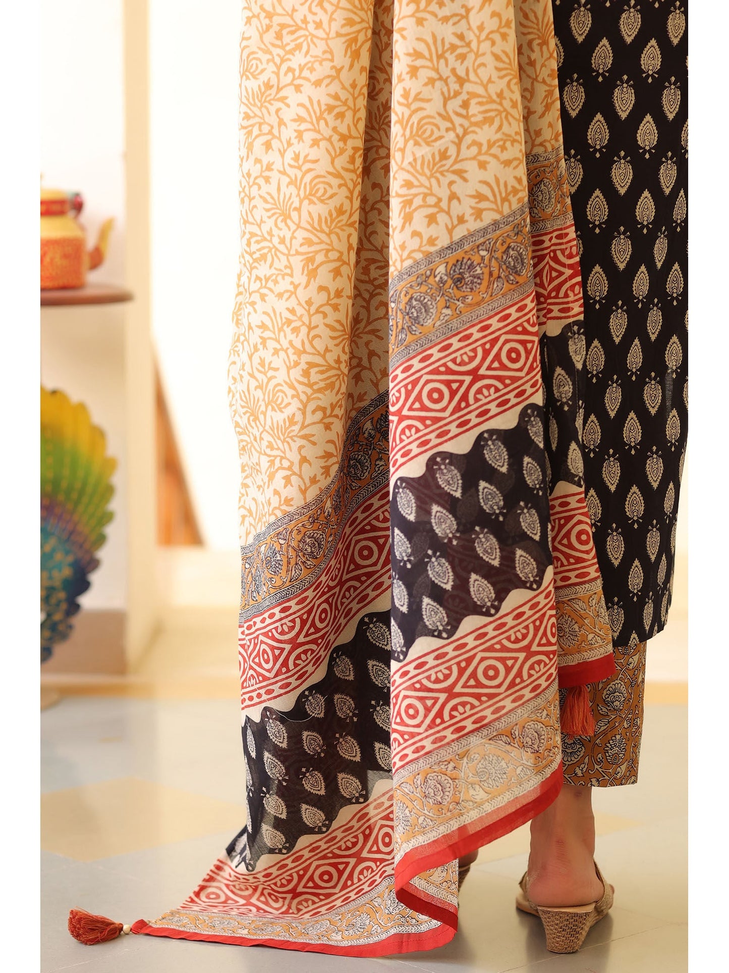 PIROH Womens Cotton Regular Print Straight Kurta Pant Dupatta Black (Set of 3)