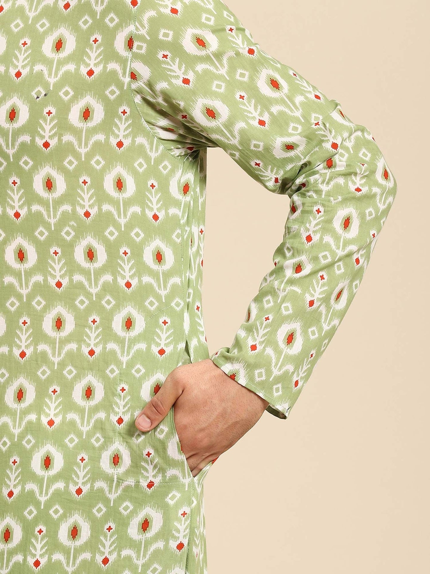 Amodh by Kisah Men Green Kurta (Set of 2)