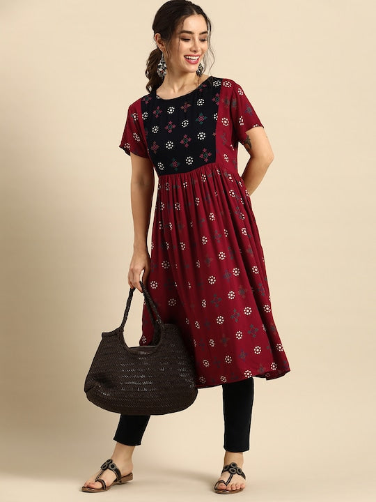Sangria Women Maroon & Black Geometric Printed Crepe Anarkali Kurta