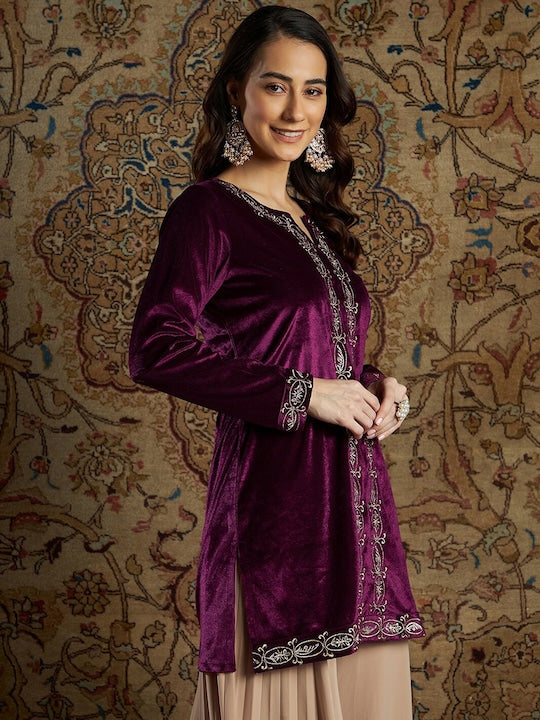 Shae by SASSAFRAS Women Burgundy Ethnic Motifs Velvet Kurta