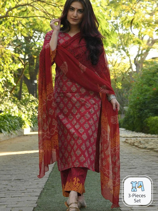 Mitera Maroon Floral Printed Kurta With Trousers & Dupatta