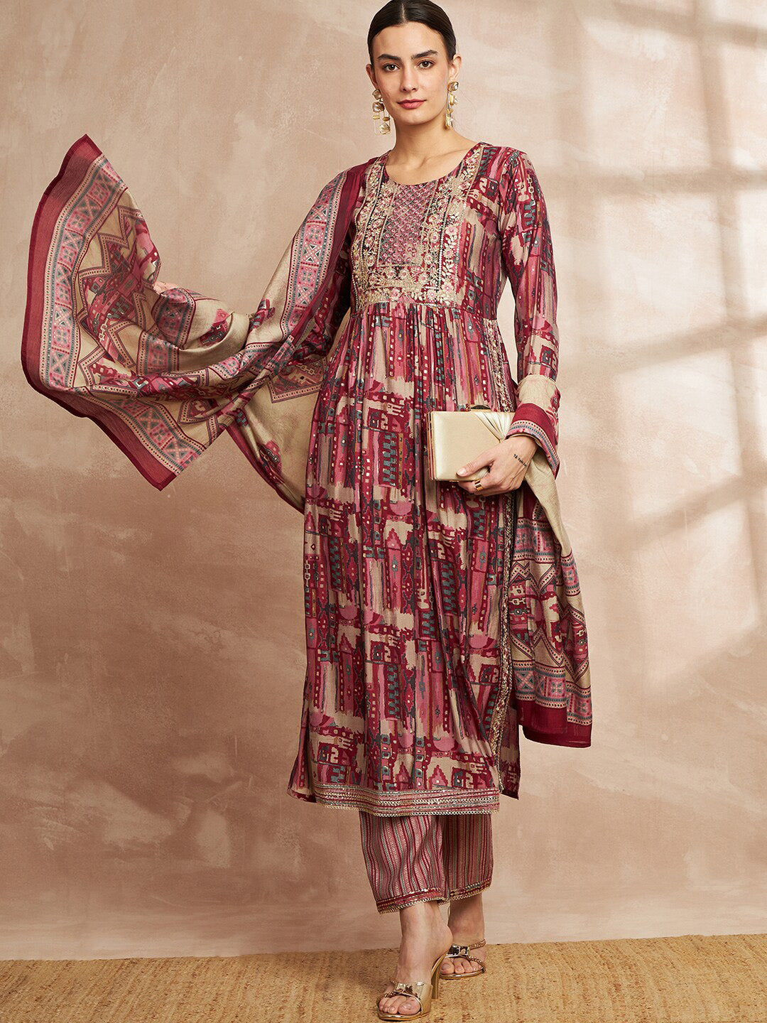 All about you Geometric Printed Regular Straight Kurta With Trousers & With Dupatta
