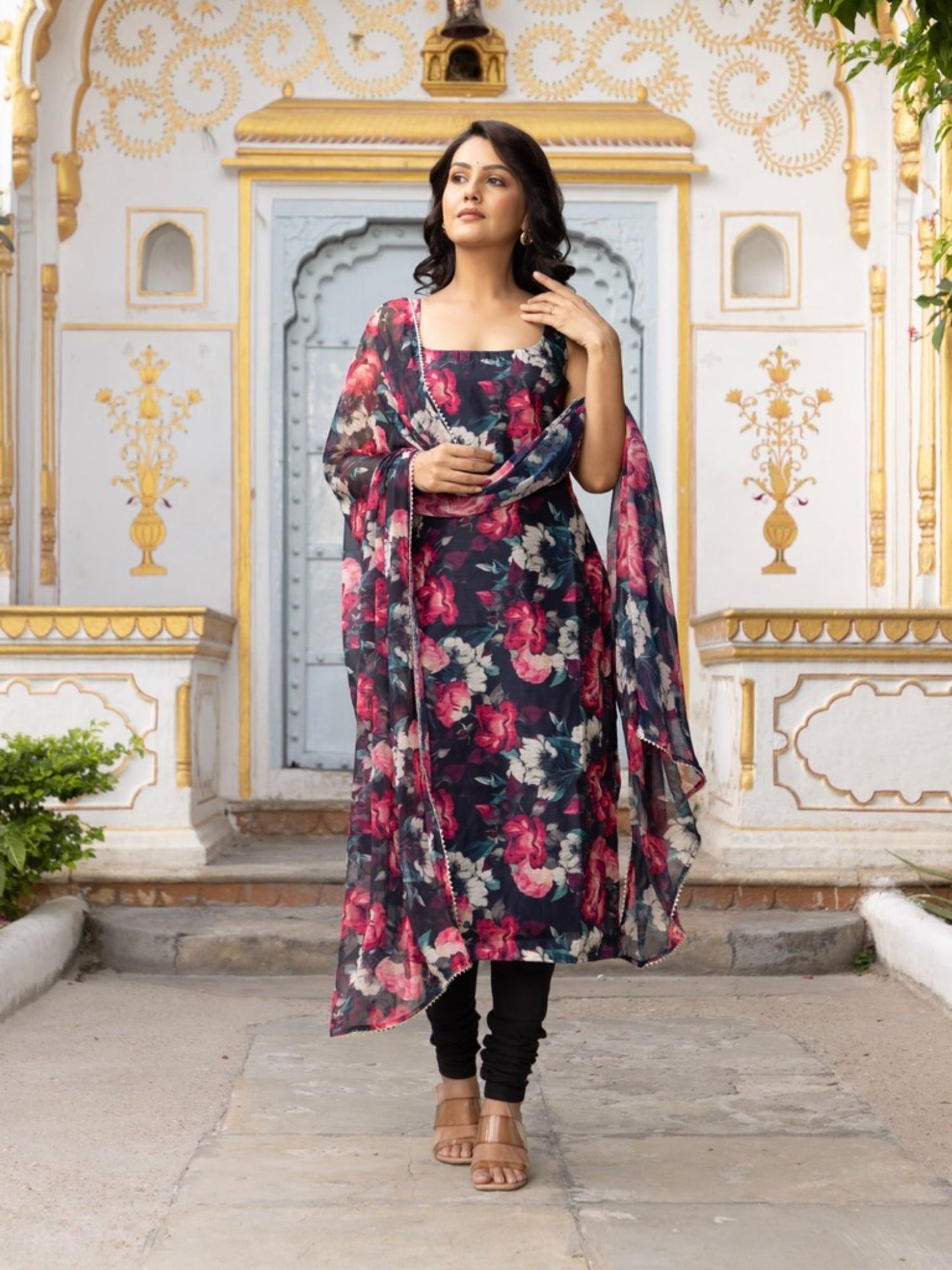 ONEWE INDIA Noor Suit (Set of 3)