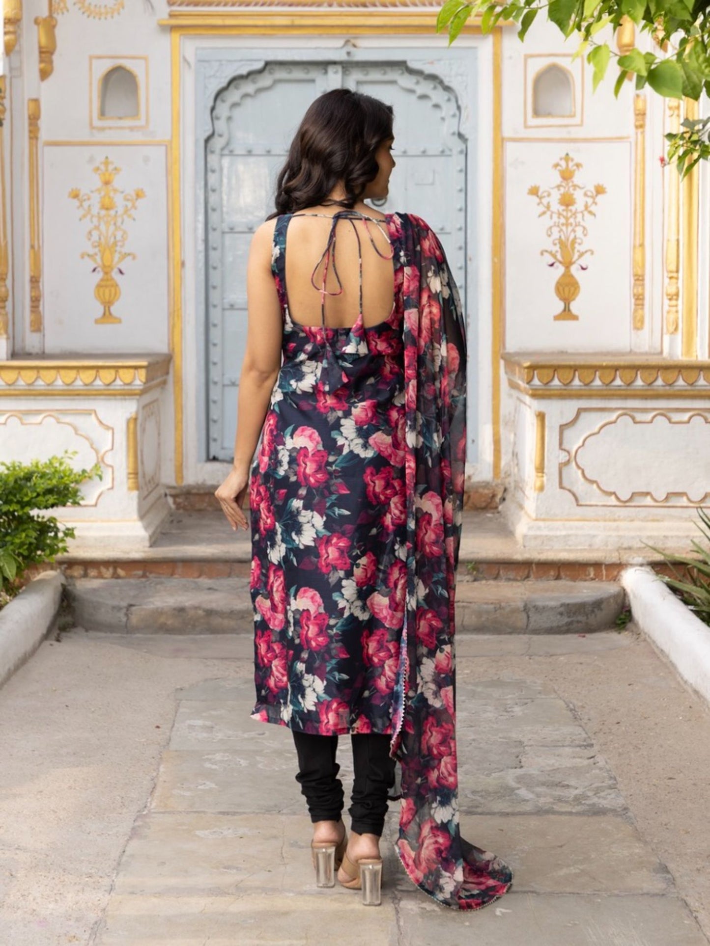 ONEWE INDIA Noor Suit (Set of 3)