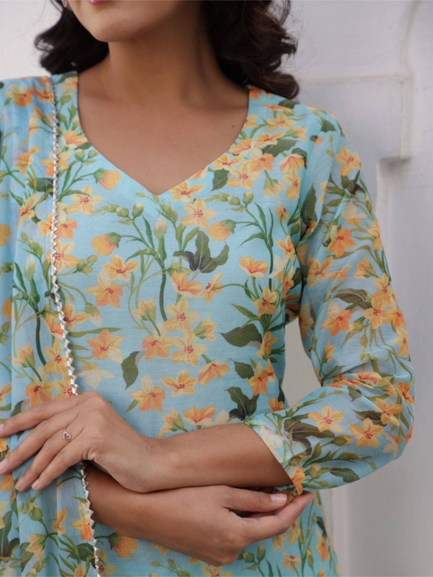 ONEWE INDIA Pragya Suit (Set of 3)