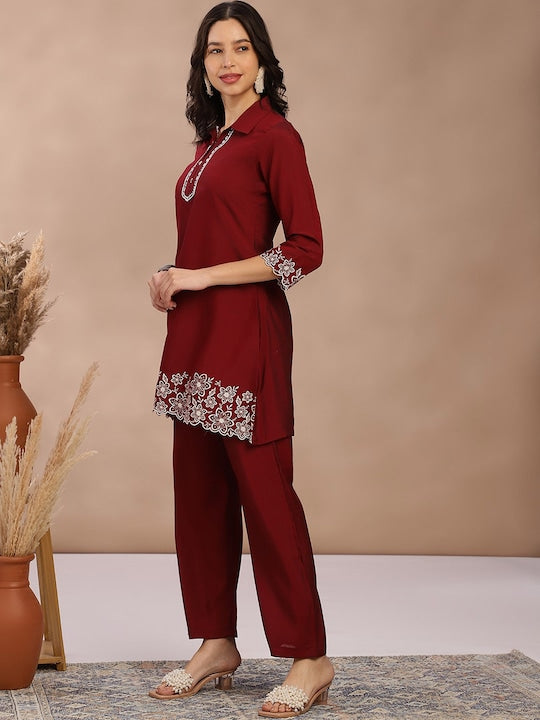 Fabmora Women Floral Embroidered Regular Thread Work Kurta with Trousers