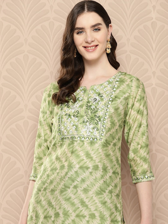 Yufta Women Floral Embroidered Sequinned Kurta