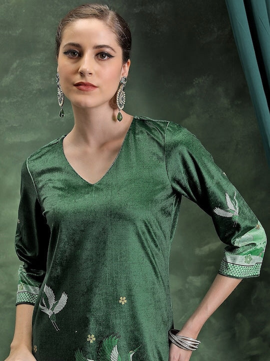 Vishudh Green Abstract Woven Design V-Neck Straight Kurta