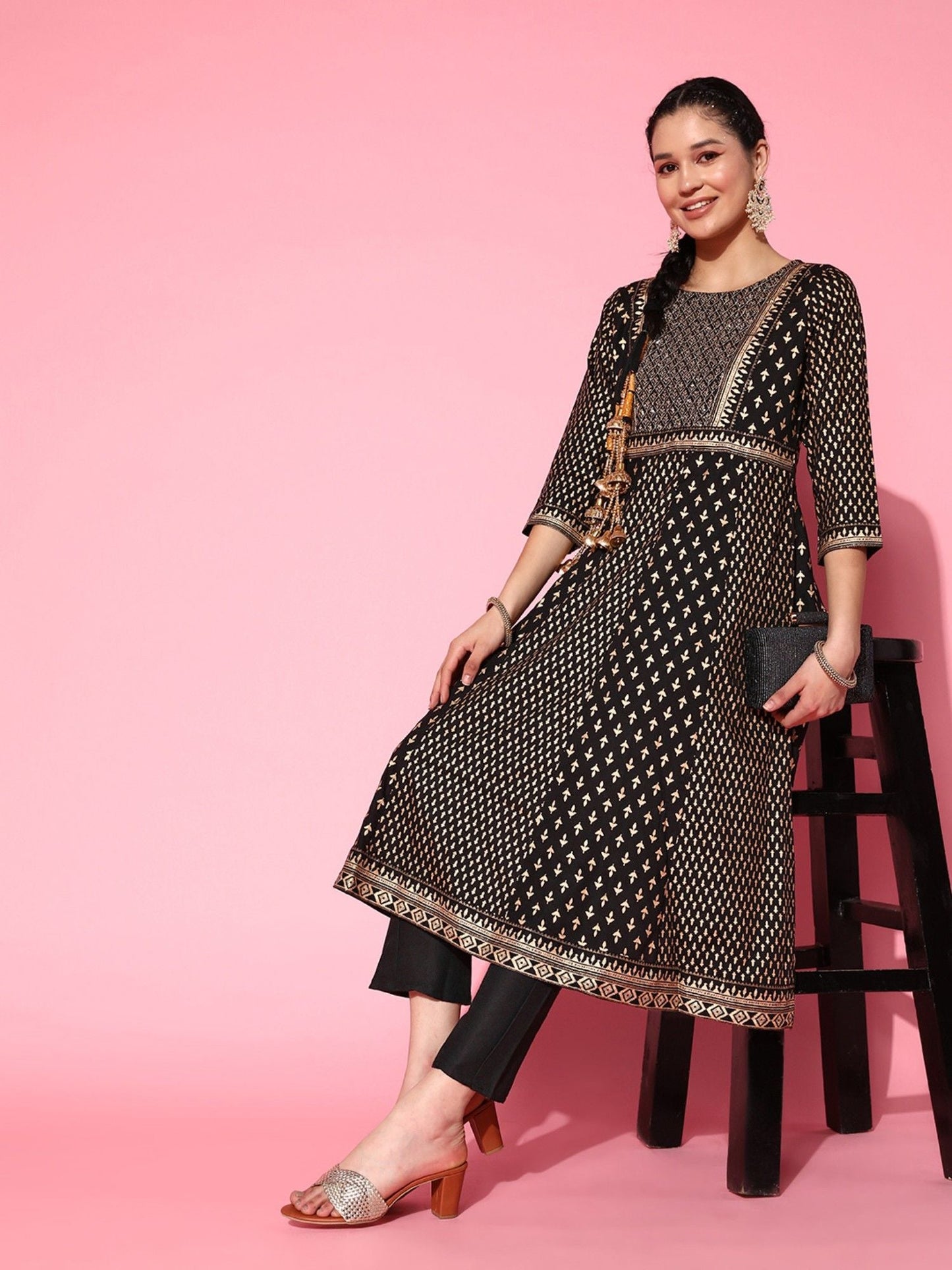 ISHIN Womens Black Embellished Anarkali Kurta