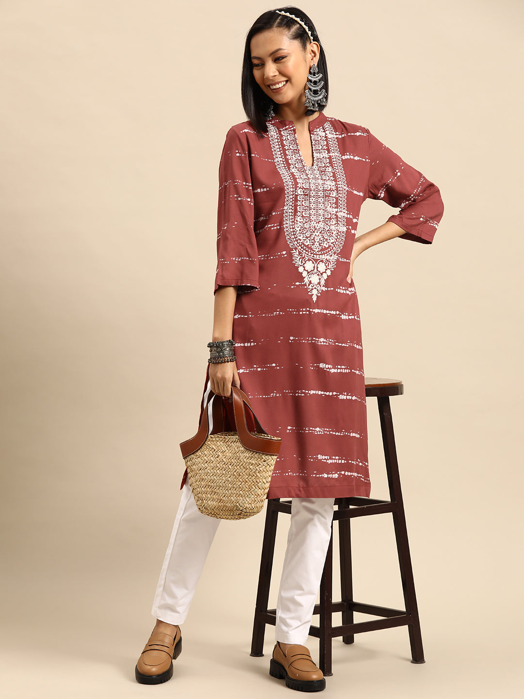 Sangria Women Ethnic Motifs Printed Straight Kurta with Pocket