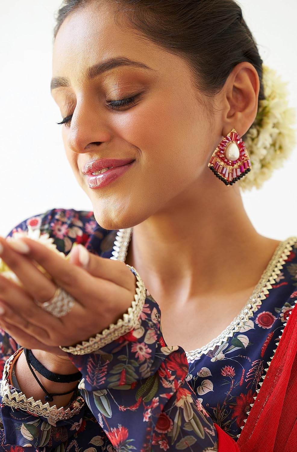 Janasya Women's Georgette Digital Floral Printed Embellished Kurta Set Navy Blue