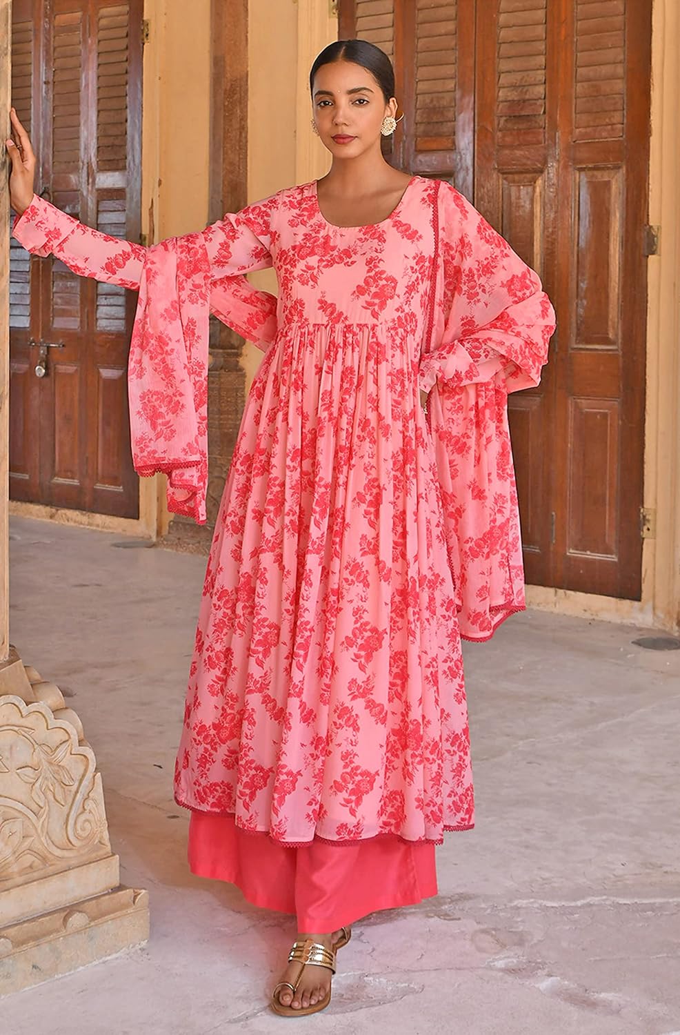 Janasya Women's Peach Georgette Floral Print Kurta with Flared Palazzo and Dupatta