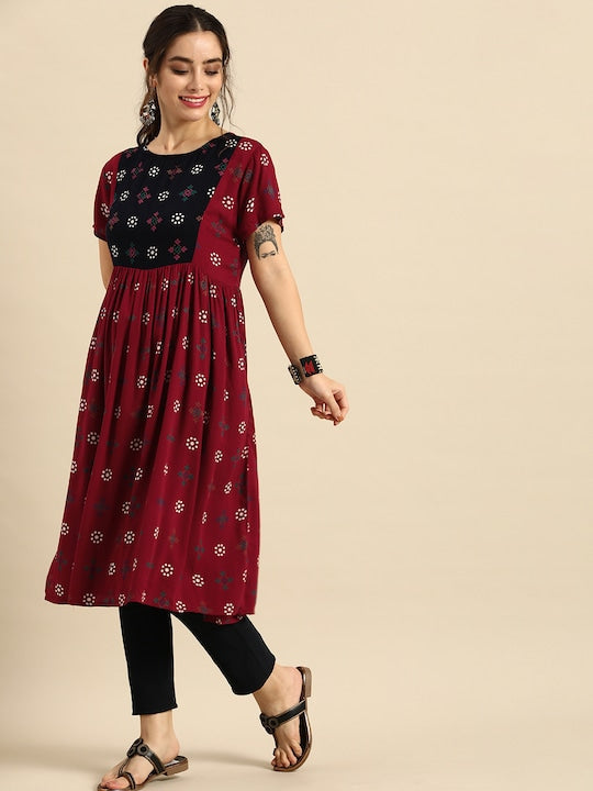 Sangria Women Maroon & Black Geometric Printed Crepe Anarkali Kurta