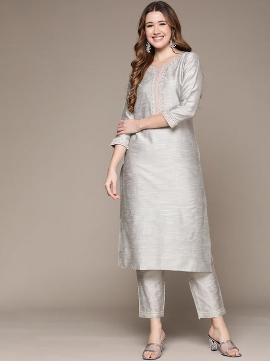 Anubhutee Women Grey Ethnic Motifs Embroidered Kurta with Trousers