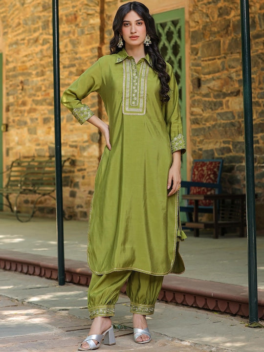 SCAKHI Floral Embroidered Shirt Collar Pathani Kurta With Patiala