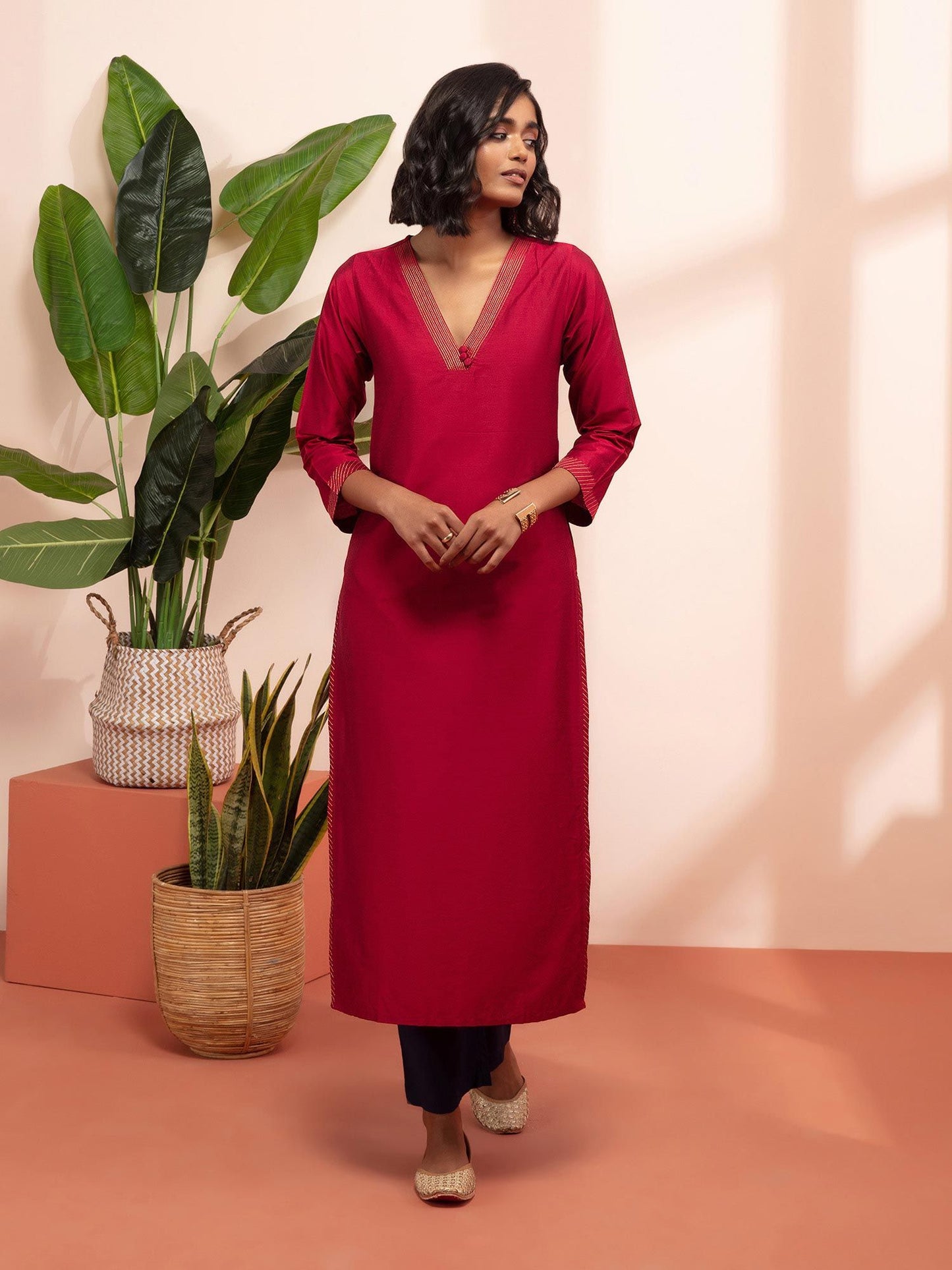 Likha Rangat Red Zari Thread Work Straight Kurta LIKKUR78