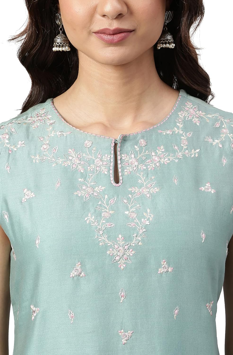 Janasya Women's Sea Green Chanderi Silk Yoke Embroidered Kurta with Pant