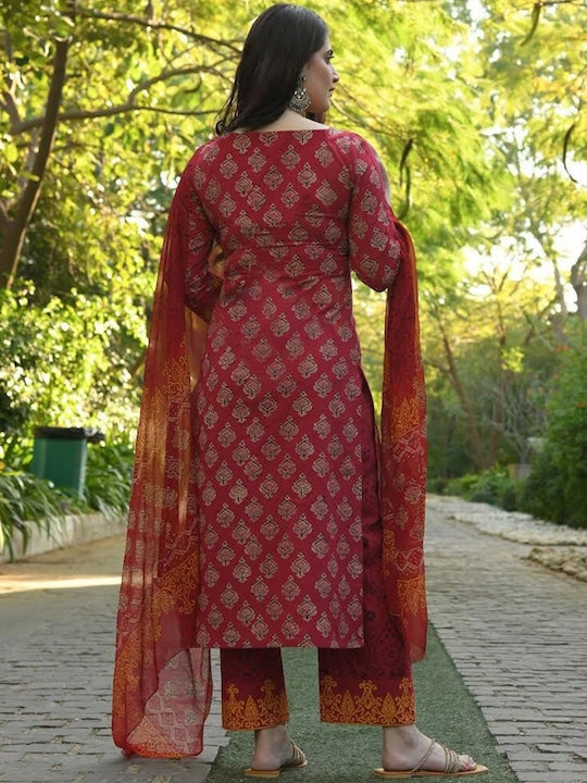 Mitera Maroon Floral Printed Kurta With Trousers & Dupatta