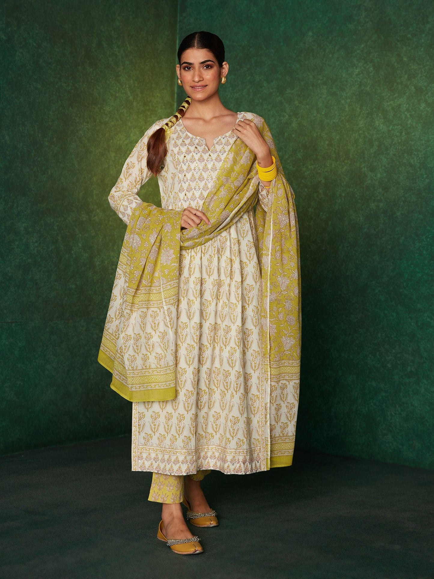 Likha Inayat Turquoise Jaipuri Printed Naira Cut Kurta Pant & Dupatta LIKSKD134 (Set of 3)