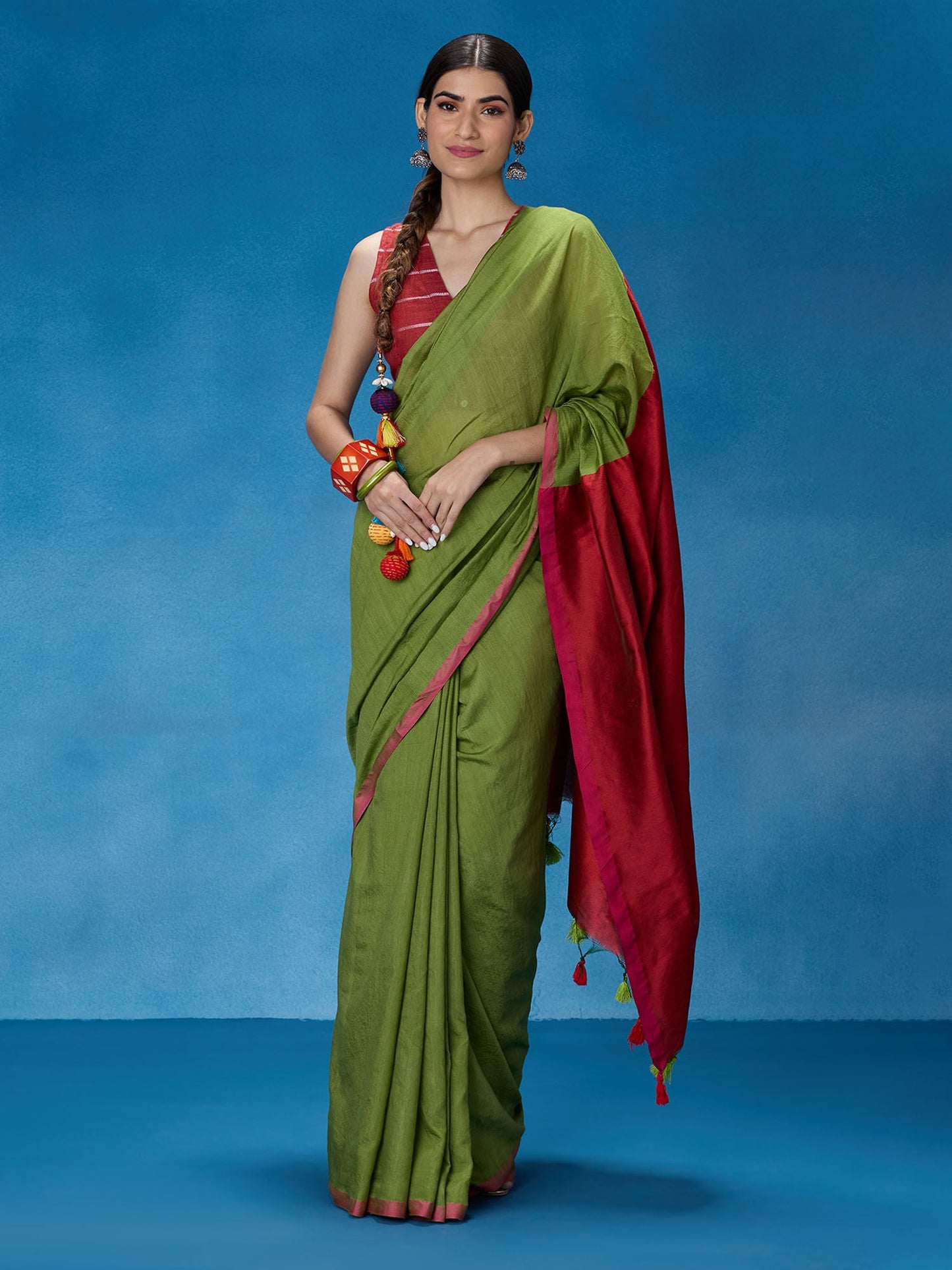 Likha Olive Viscose Blend Solid Colorblock Saree with Unstitched Blouse LIKSAR113 (Free Size)