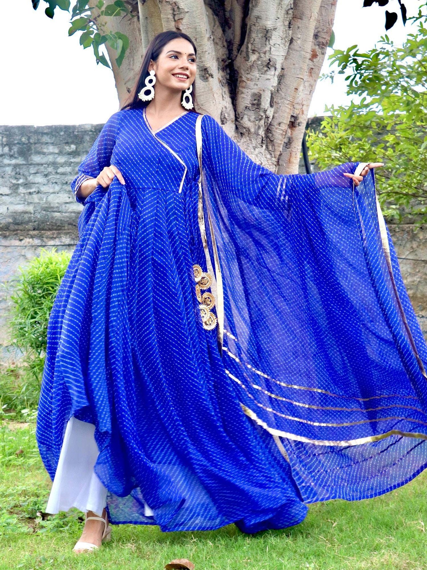 ONEWE INDIA Neelam Mothra Anarkali Set (Set of 3) - Blue