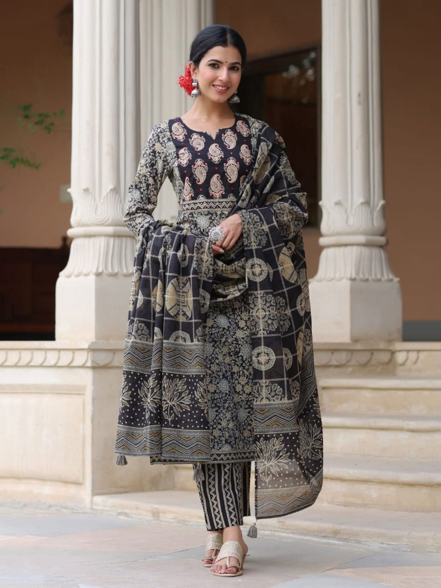 PIROH Womens Floral Print Kurta Pant Dupatta Set (Set of 3)