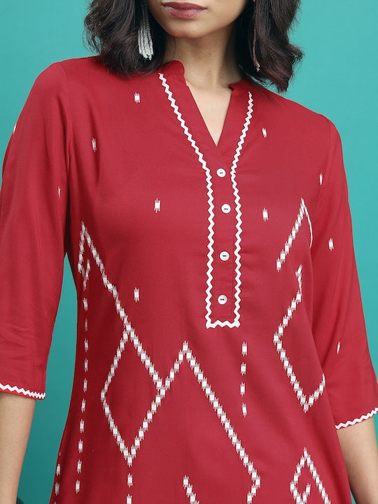 Vishudh Red Geometric Printed Mandarin Collar Straight Kurta
