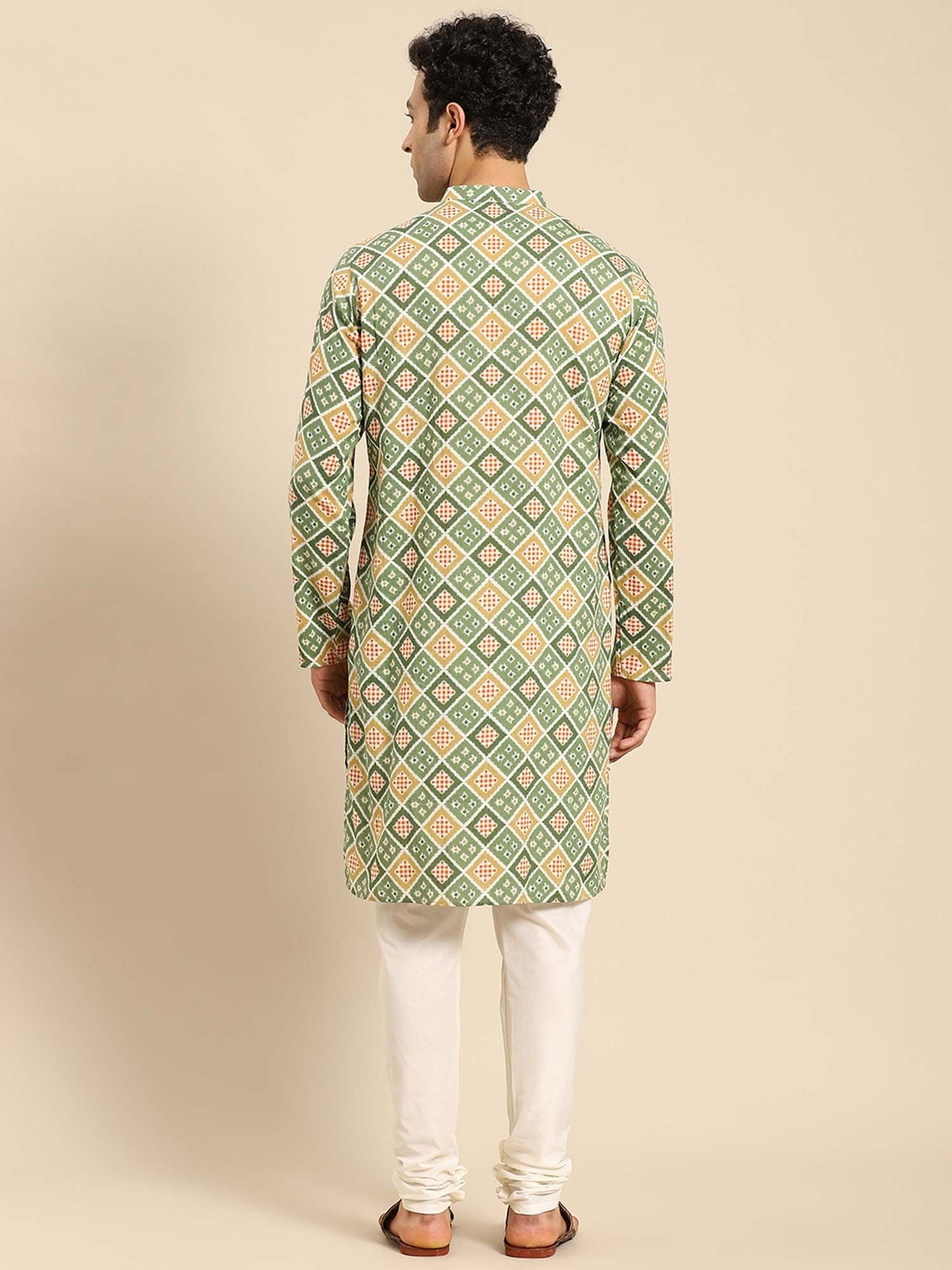 Amodh by Kisah Men Multi Kurta (Set of 2)