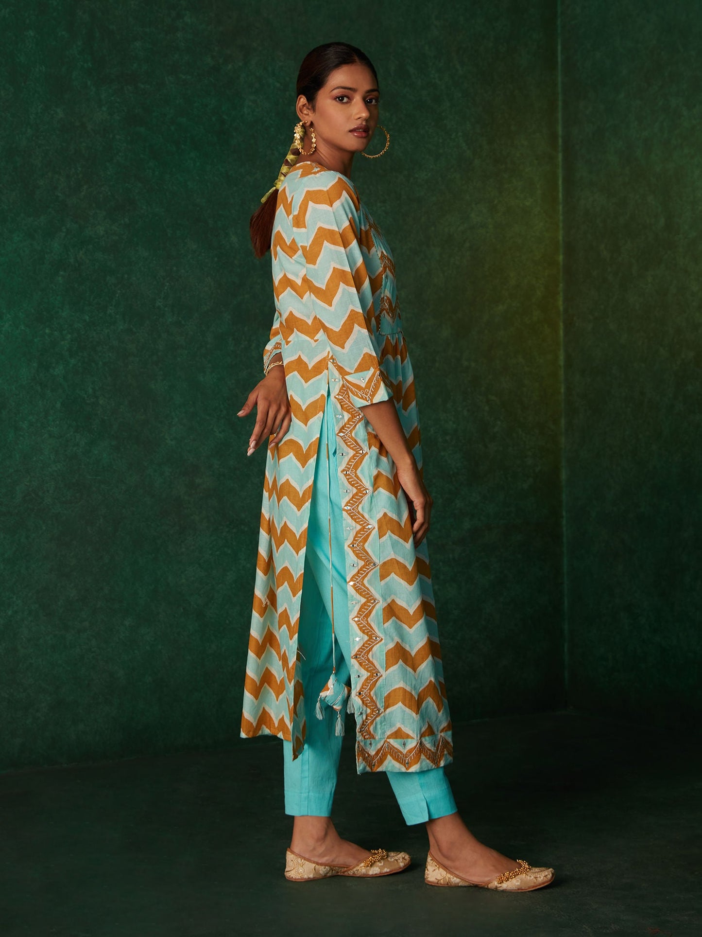 Likha Noor Light Lavender Mirror Embroidered Naira Cut Co-ord Set LIKSKD153 (Set of 2)